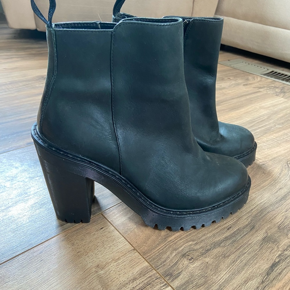 Dr.Marten’s Magdalena heeled boots